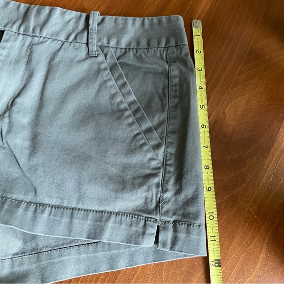 Juicy Couture Women Green Khaki Shorts - Size 10 - Picture 7 of 9